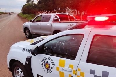 Caminhonete Toyota Hillux furtada é recuperada pela polícia na Raposo Tavares em Canitar 