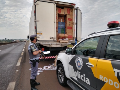 Polícia Rodoviária Estadual apreende 275 mil maços de cigarros contrabandeados em Salto Grande