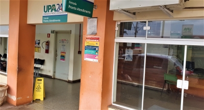 Transtornada, mulher quebra porta da UPA de Ourinhos, tenta agredir funcionários e acaba presa