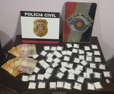Mulher é presa com 58 papelotes de cocaína dentro de botina em São Pedro do Turvo 