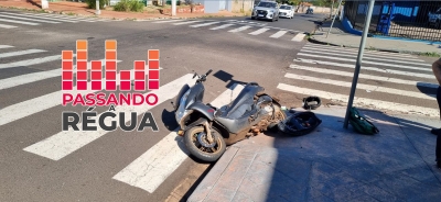 Mulher fica ferida em acidente envolvendo motocicleta e carro em Ourinhos