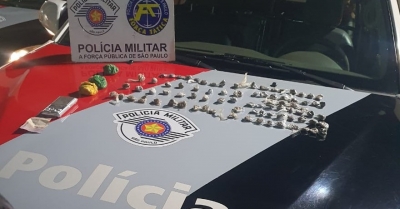 Força Tática de Ourinhos encontra 85 porções de maconha e prende jovem no Recanto dos Pássaros 