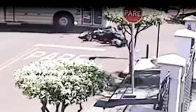 Motociclista fica ferido após ser atingido por ônibus na região; vídeo