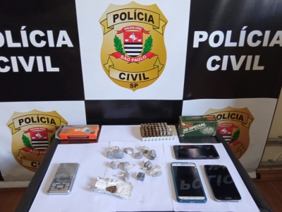 DISE de Ourinhos prende acusado de trafico de drogas com maconha e munições no Vale Verde 