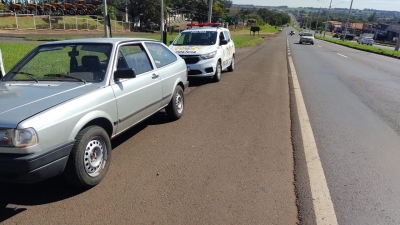 Adolescente de 17 anos que dirigia carro furtado apreendido em Ourinhos pela Polícia Rodoviária