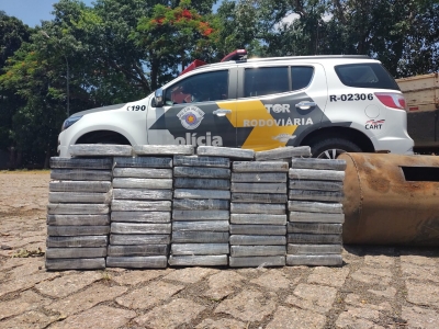 Polícia Rodoviária apreende grande quantidade de cocaína em fundos falsos de caminhão em Santa Cruz do Rio Pardo