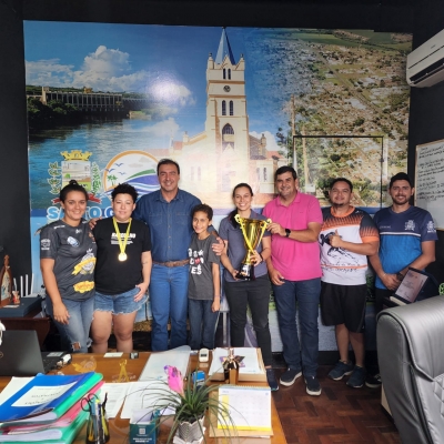 Salto Grande é campeão do Campeonato de Futsal Feminino em Campos Novos Paulista