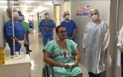 Enfermeiro curado da Covid-19 é homenageado no dia do seu aniversário em Ourinhos 