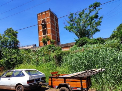 Homem é preso acusado de furto de telhas em prédio abandonado em Ourinhos