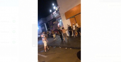 Vídeo de briga, em plena pandemia, em frente a uma casa de eventos viraliza em Ourinhos