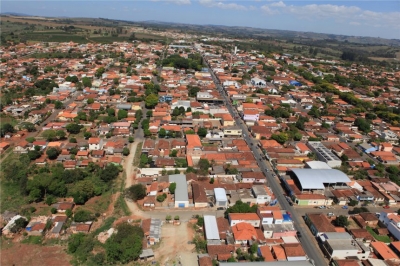 Prefeitura do norte pioneiro Paraná abre concurso público com mais de 60 vagas para diversas áreas; salários podem chegar a R$ 9,8 mil