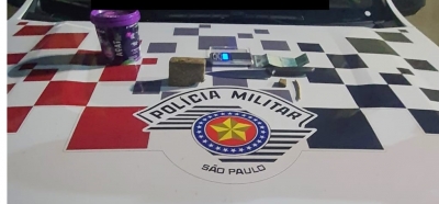 Polícia Militar prende jovem suspeito de estar ‘traficando’ drogas na Vila Margarida em Ourinhos 