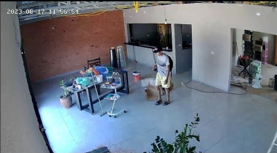 Homem furta fios de estabelecimento comercial em Ourinhos;VÍDEO