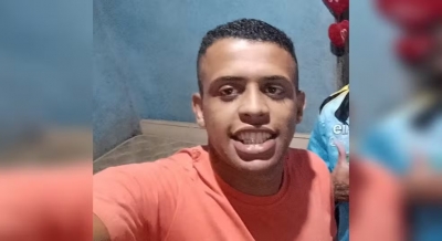 Jovem morre após perder o controle e cair da motocicleta em avenida na região 