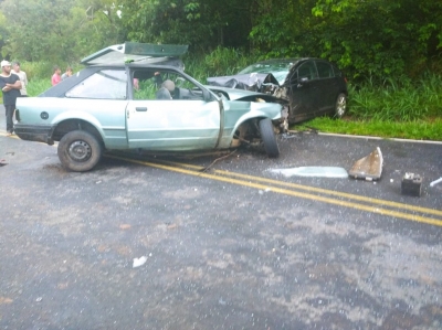Motorista morre após acidente entre dois carros na PR-431, em Jacarezinho