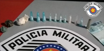 Dupla é presa com crack, maconha e cocaína no Itamaraty em Ourinhos 